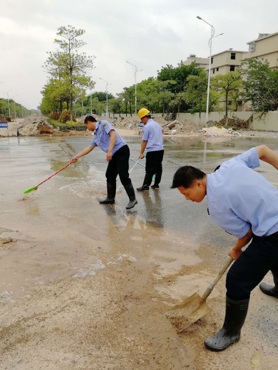 改善小環境  建設新巨輪